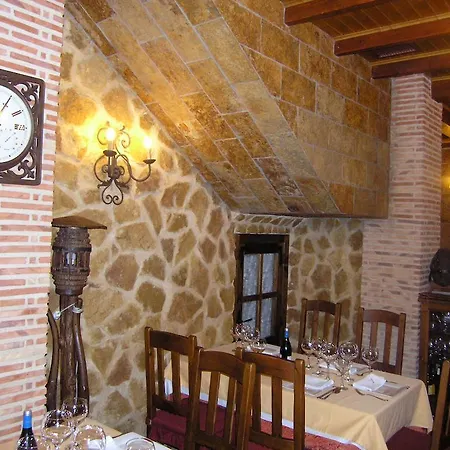 Dona Isabel Торрельяно