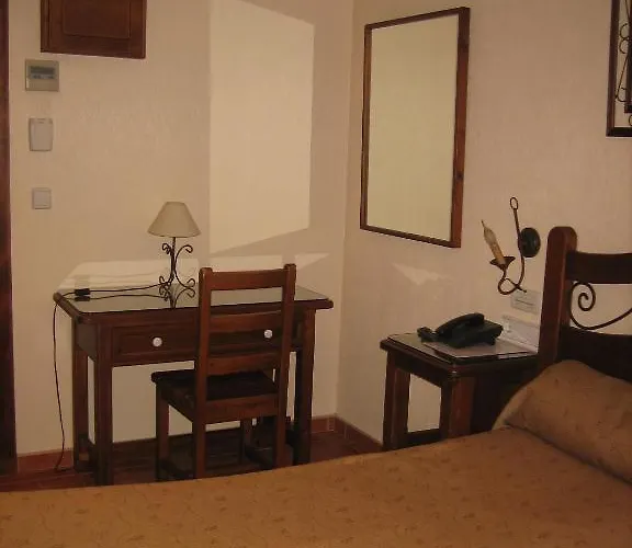 Dona Isabel Отель *