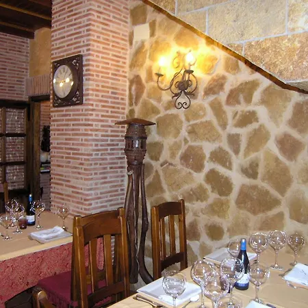 Hotel Dona Isabel *