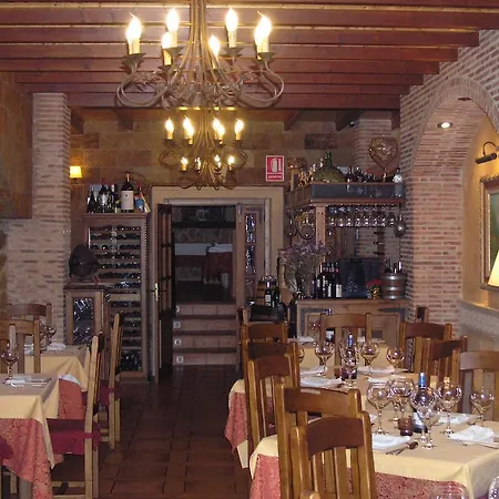 Hotel Dona Isabel *
